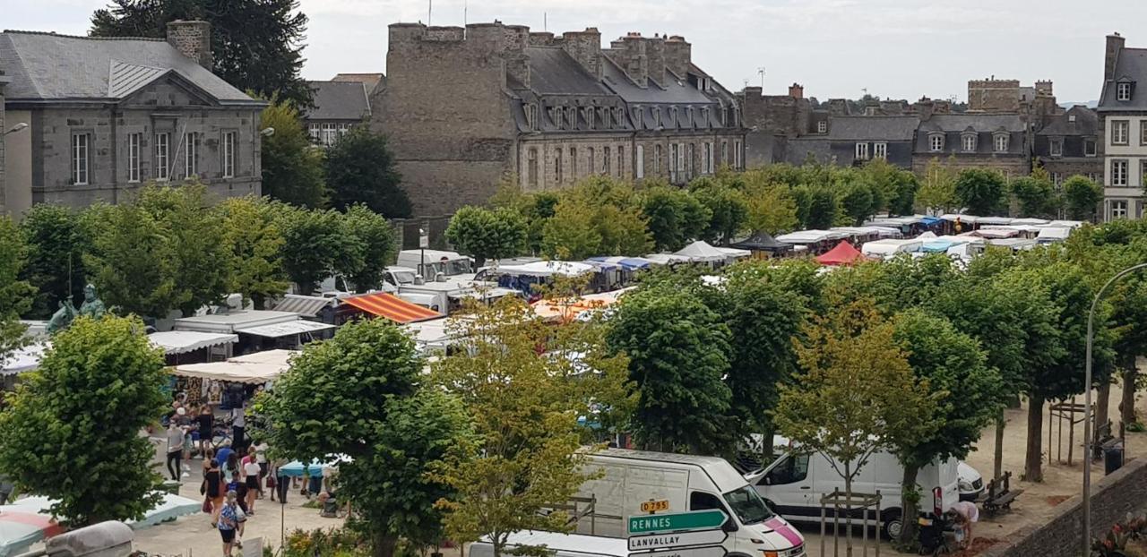 Les Appartements Du Marche Dinan Dış mekan fotoğraf