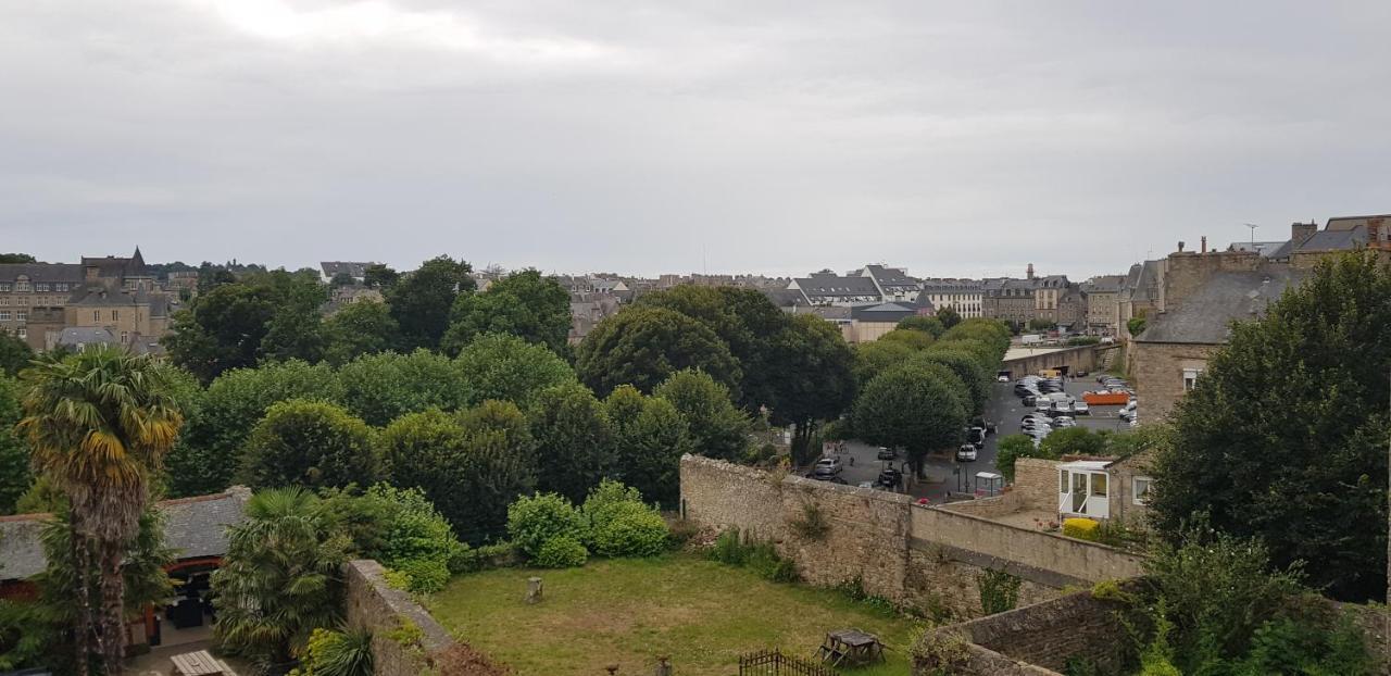 Les Appartements Du Marche Dinan Dış mekan fotoğraf